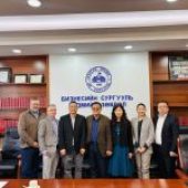 АНУ-ын Wyomong улсын их сургуулийн профессоруудтай уулзалт хийлээ.